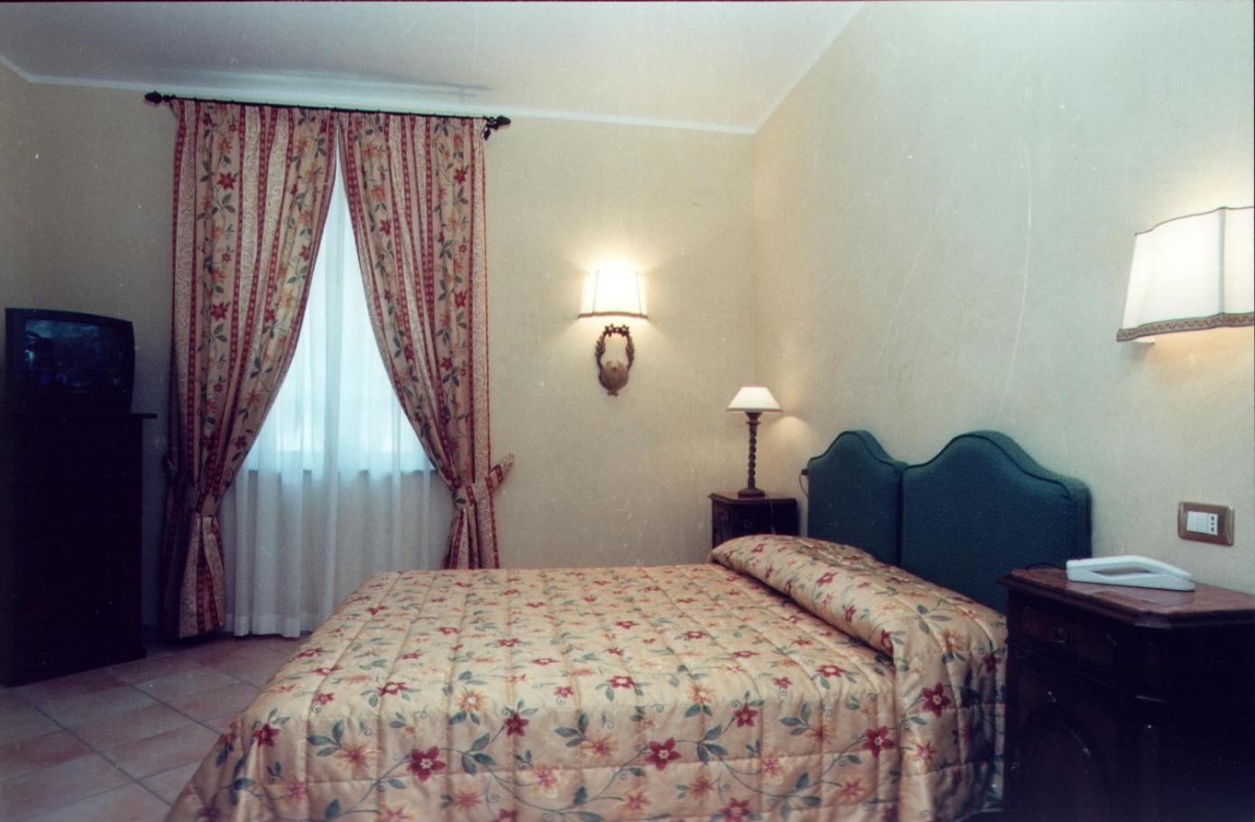 Villa Le Camelie Siena Bagian luar foto
