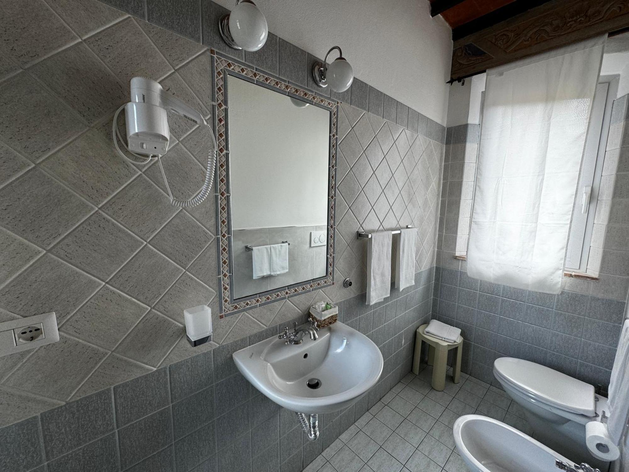 Villa Le Camelie Siena Bagian luar foto